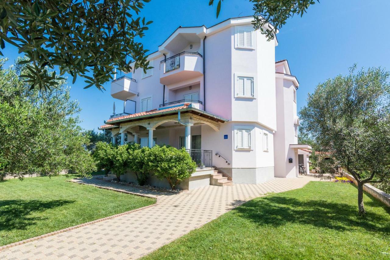 Apartments Feel Good Sukosan Ngoại thất bức ảnh